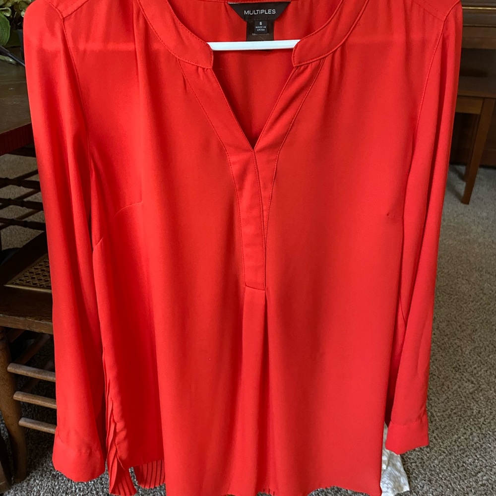 Red tunic blouse - Picture 3 of 3